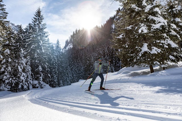 Ob im Tal, auf der Hochebene oder Passhöhe: Es wartet ein reizvolles Loipennetz auf alle Langlauf-Fans.