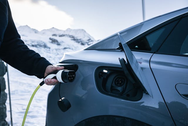 Verlängern Sie die Lebensdauer des Akkus, indem Sie den Ladestand im Winter zwischen 40 und 80 Prozent halten.